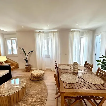 Apartment Duplex 2 Min From The *