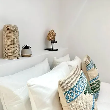 Apartment Duplex 2 Min From The *